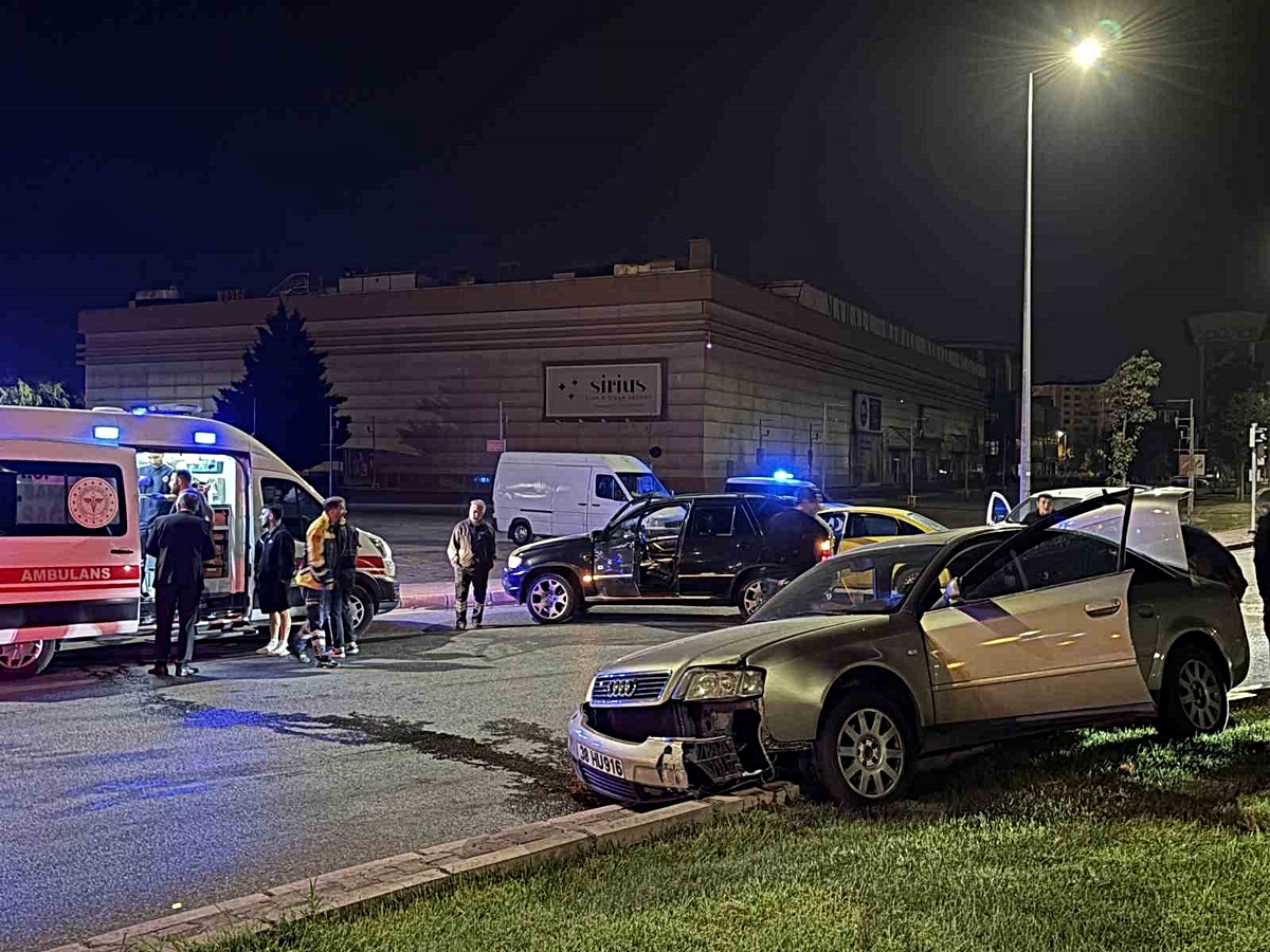Kayseri’de ticari taksi otomobil ile çarpıştı: 1 yaralı