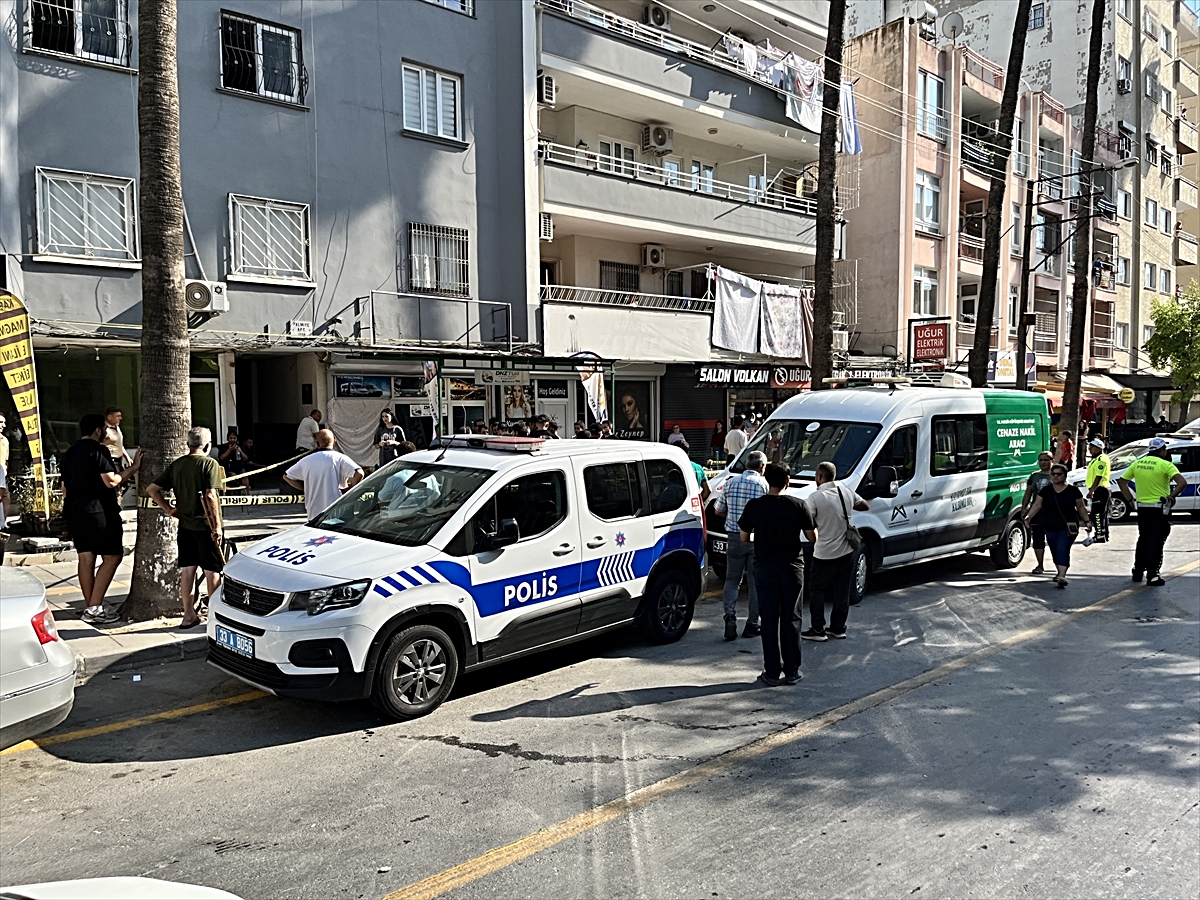 Mersin'de eşini tabancayla öldüren kişi aynı silahla intihar etti