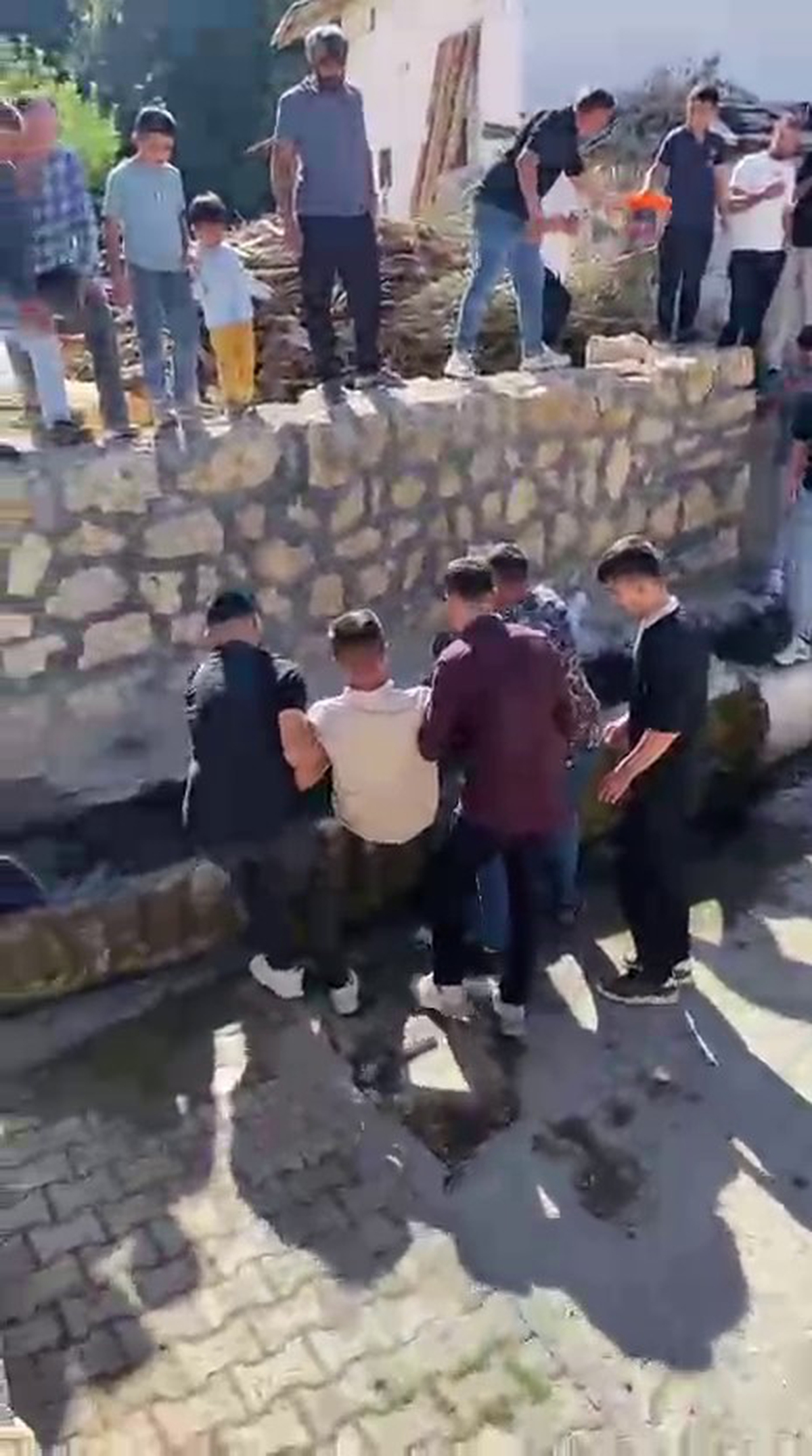 Şarkışla’da ’sulu’ düğün geleneği: Damat unutamayacağı anlar yaşadı