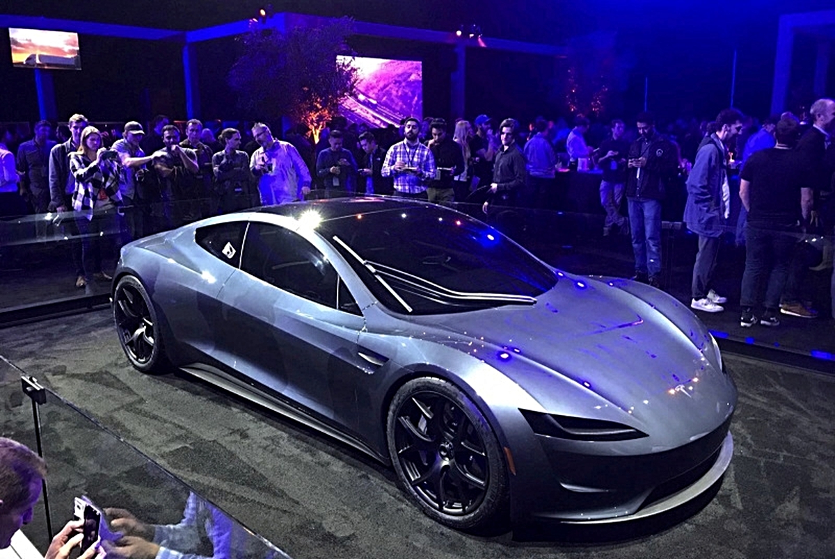 Tesla'dan Roadster için geri sayım: 1 Ekim'de lansman işareti