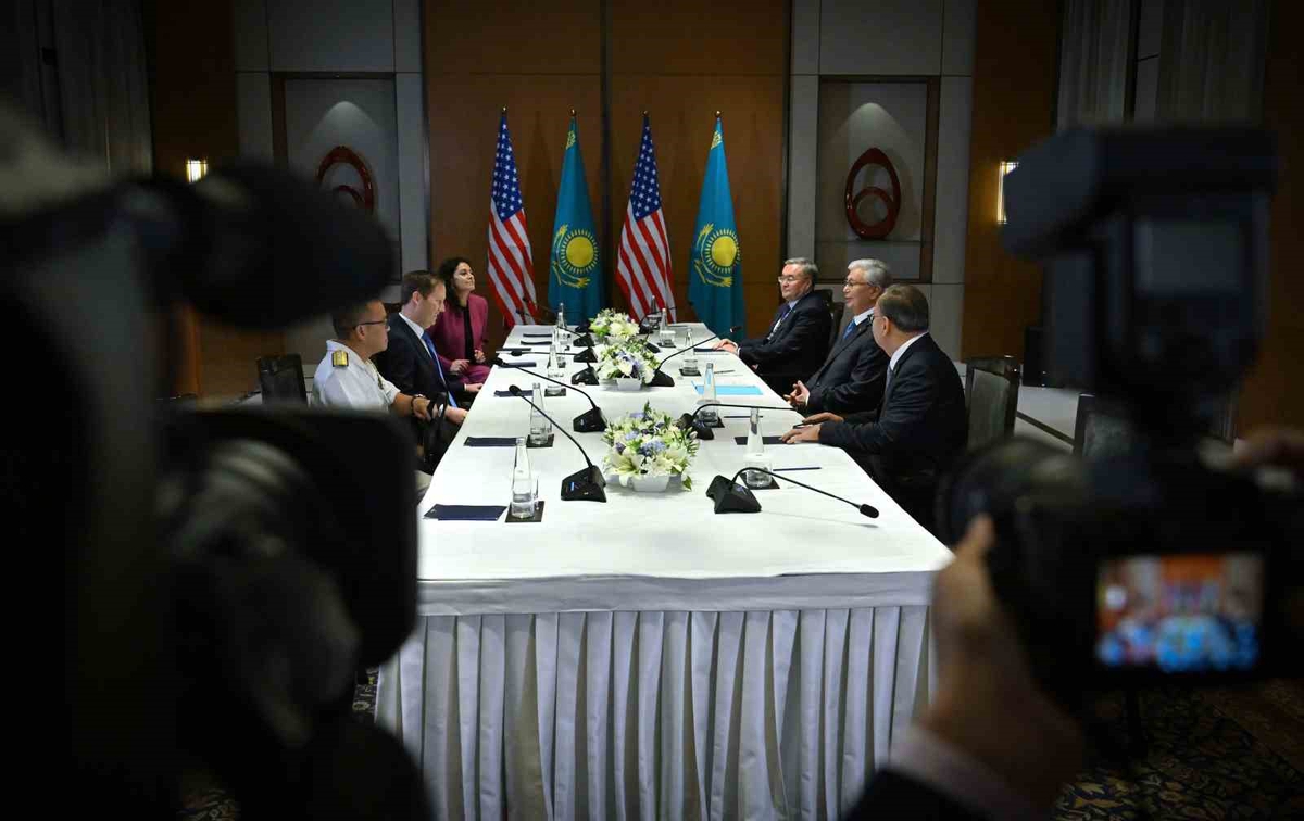 Tokayev, Trump’ın özel temsilcisi Gor ile görüştü