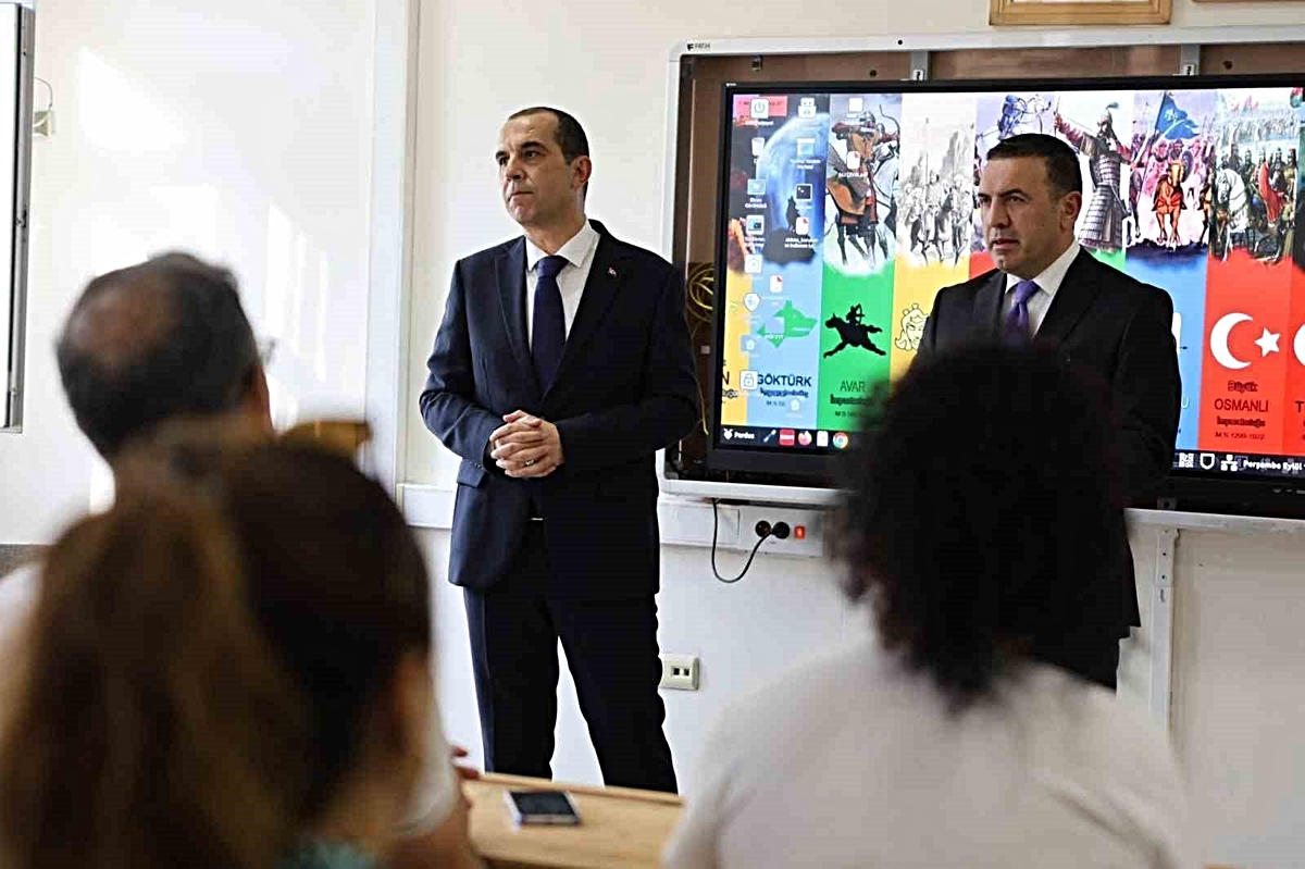Vali Taşolar, Türkçe ve Matematik zümre toplantısına katıldı