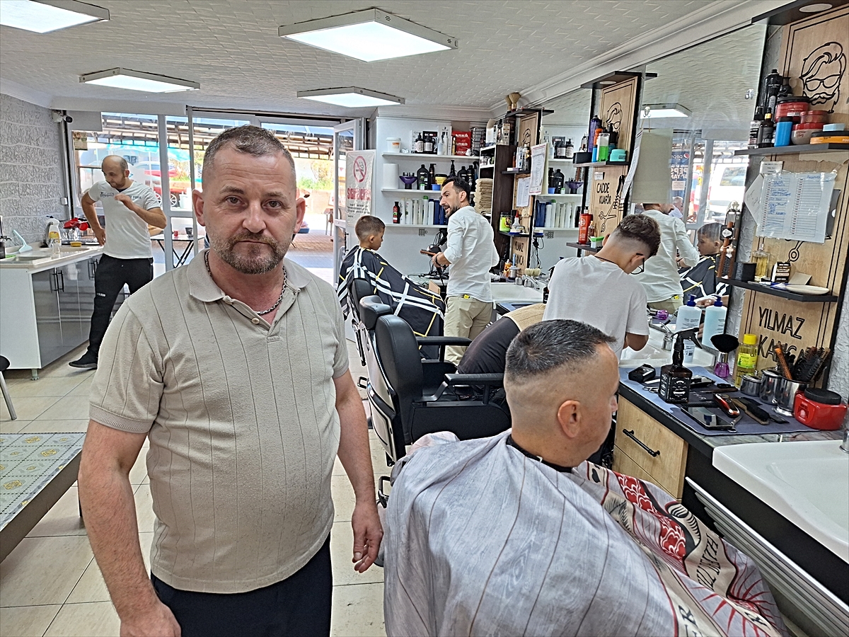 Zonguldaklı berber, bir günlük gelirini DMD hastası çocuğun tedavisine bağışladı