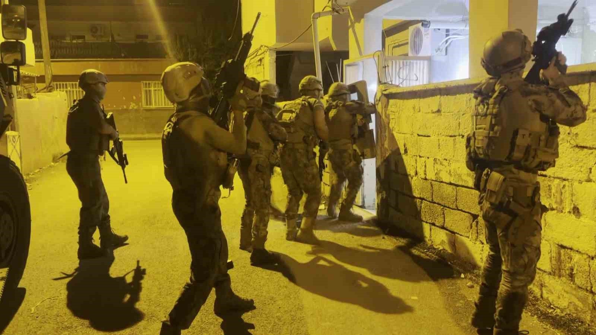 Adıyaman’da başsavcılık koordinesiyle 'Sokaklar Güvende' terör operasyonu: 4 gözaltı