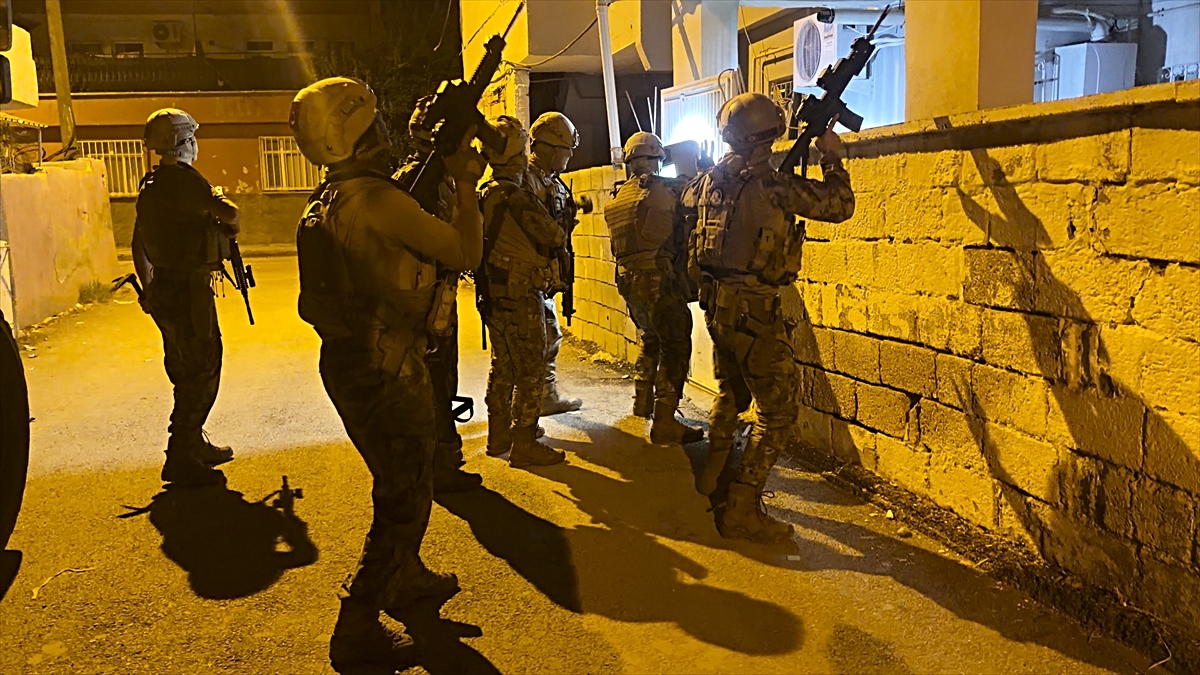 Adıyaman'da terör örgütü DEAŞ'a yönelik operasyonda 4 şüpheli gözaltına alındı