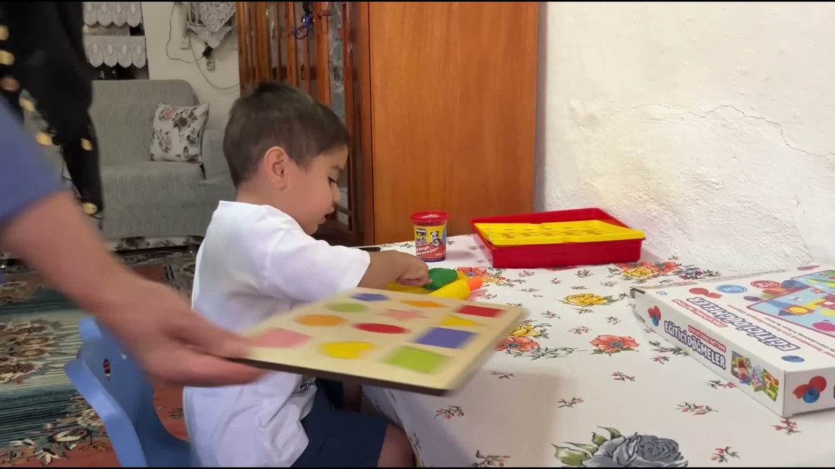 Aksaray'da DMD hastası minik Ayaz, hayırseverlerin desteğini bekliyor