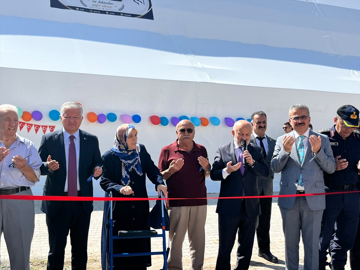 Aksaray'da spor tesisinin açılışı yapıldı