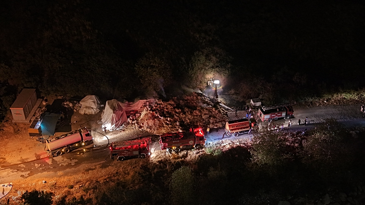 Alanya'da saman balyası yangını söndürüldü