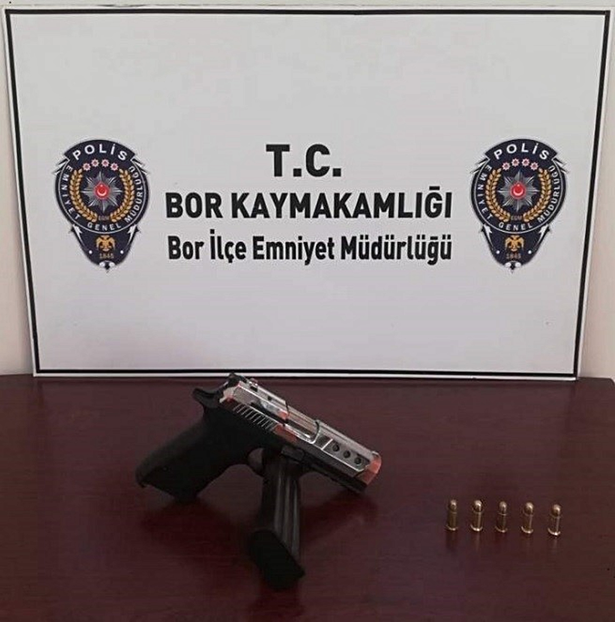 Bor’da silah operasyonu: 2 şüpheli tutuklandı