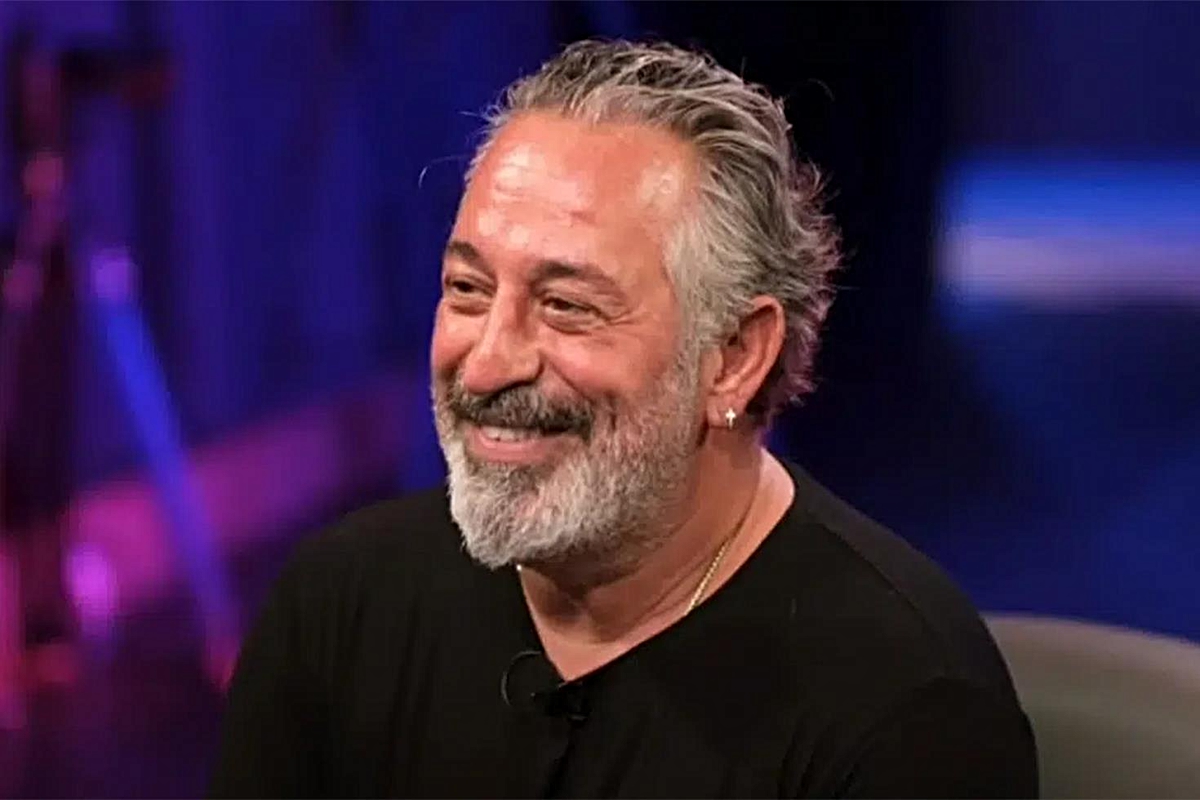 Cem Yılmaz bastonu attı! Bu kez oğlu Kemal ile alışverişte görüntülendi