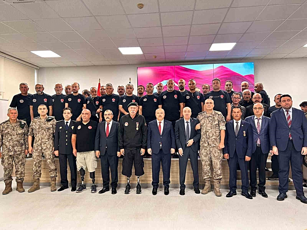 Emniyet Genel Müdürü Fidan: 'Gazilik, vatan uğrunda verilen mücadelenin ve üstlenilen büyük sorumluluğun şerefli bir nişanesidir'