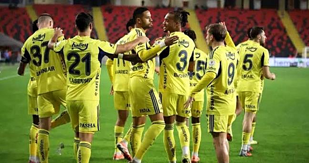 Fenerbahçe - Gaziantep FK maçı muhtemel ilk 11'leri belli oldu mu? Fenerbahçe - Gaziantep FK maçında kimler oynayacak?