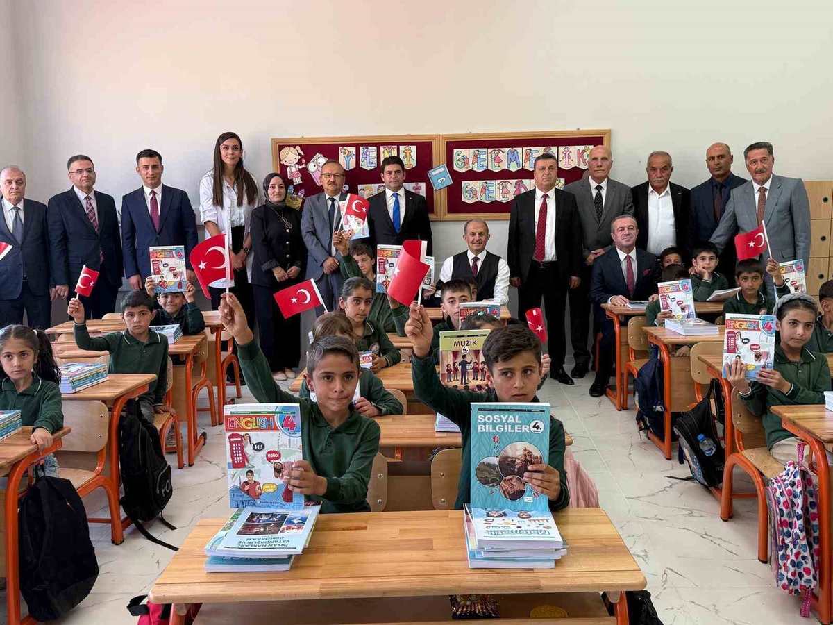 Hakkâri’de 60 bin 712 öğrenci yeni eğitim yılına başladı