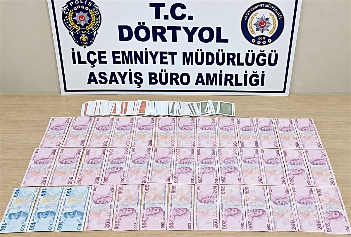 Hatay'da kumar oynarken yakalanan 5 kişiye 58 bin 20 lira ceza kesildi