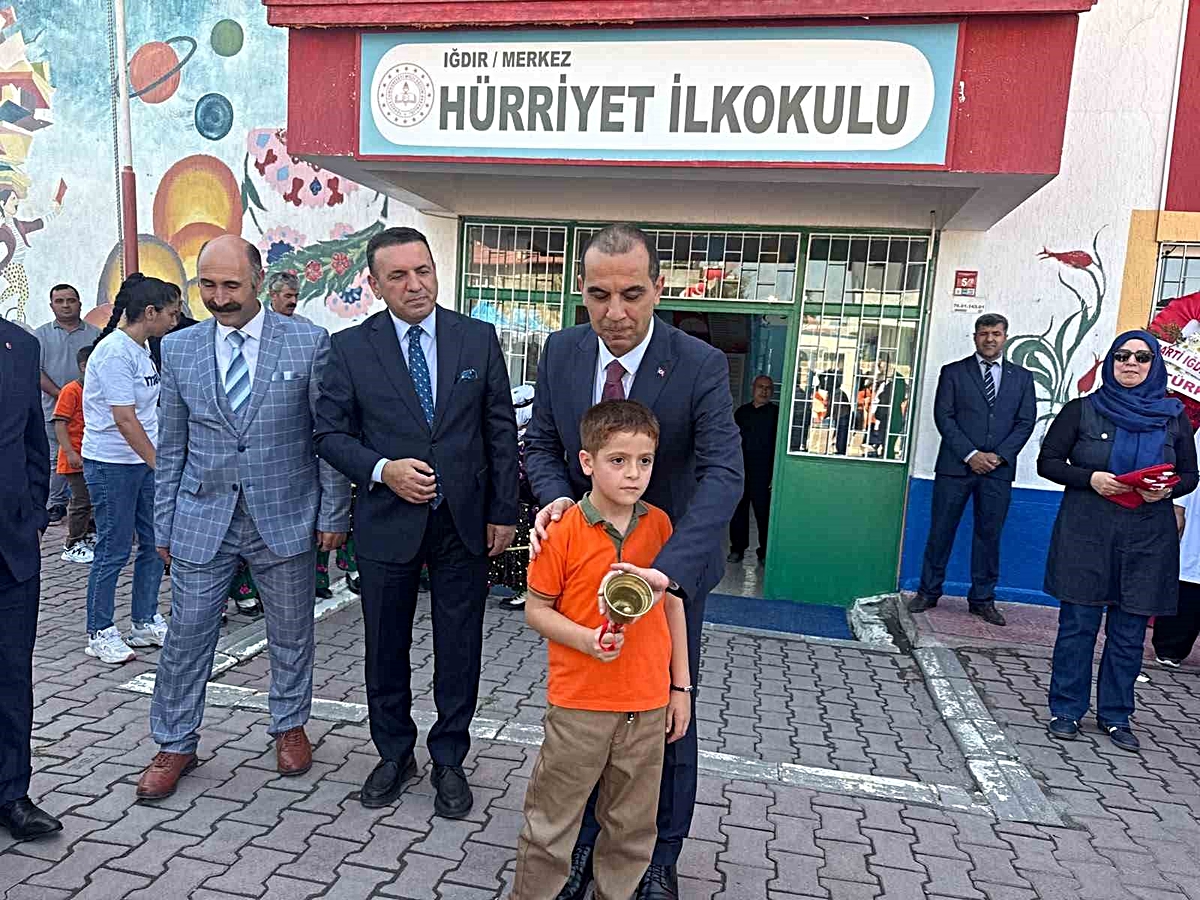 Iğdır’da 2026-2027 eğitim öğretim yılı ders ziliyle başladı
