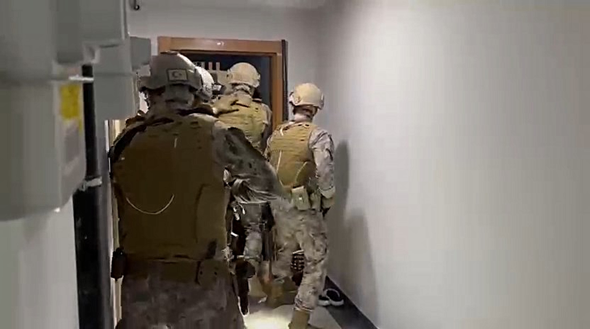 İş insanlarından ‘sokak hakkı’ adı altında para isteyen suç örgütüne operasyon: 18 gözaltı