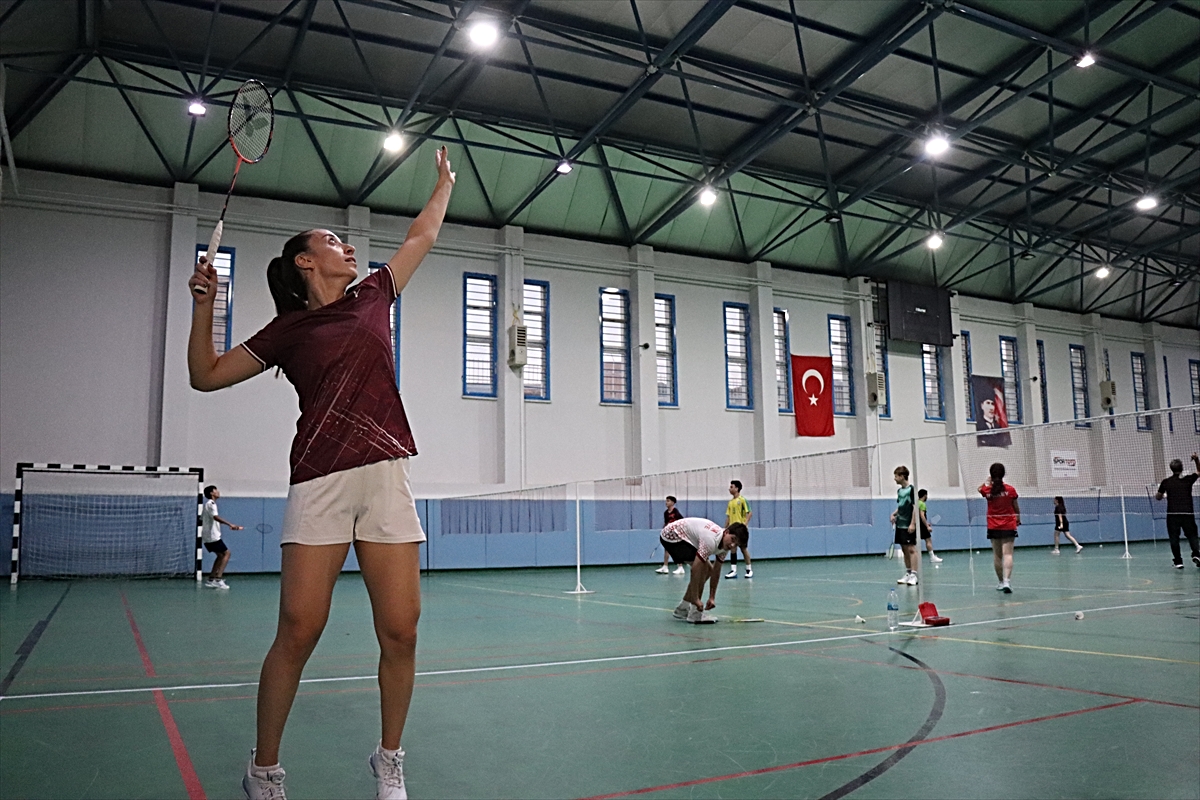İtalya'da tarih yazan Erzincanlı badmintoncular, gözünü 2028 Olimpiyat Oyunları'na dikti