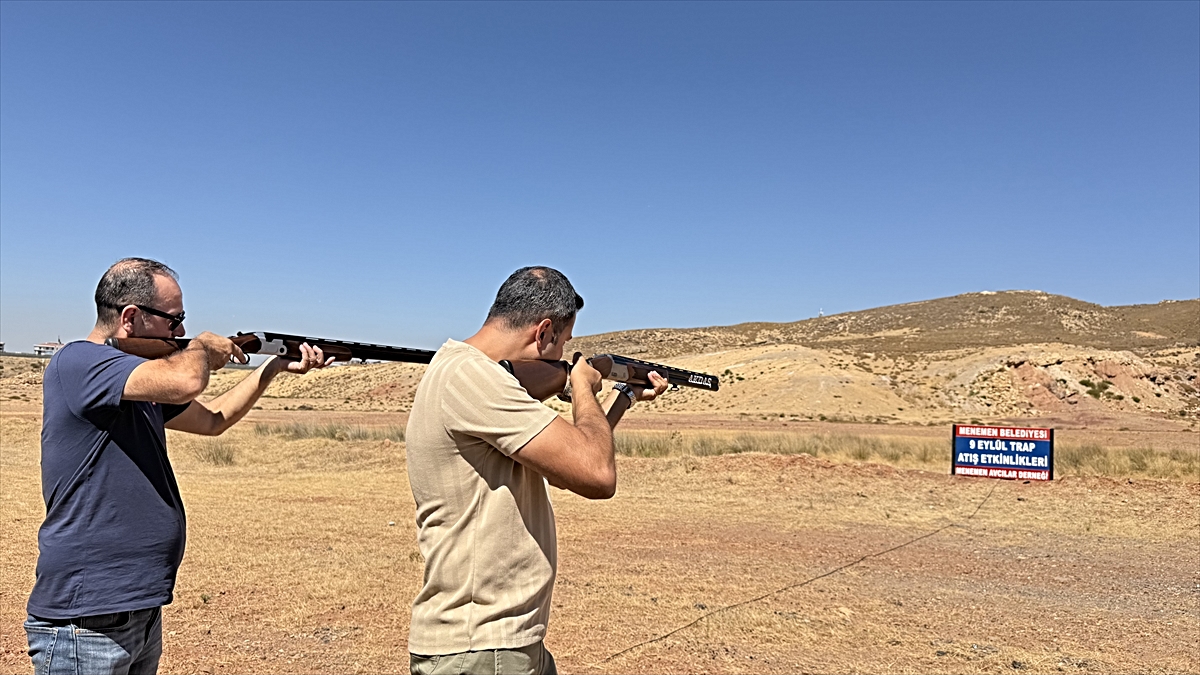 Menemen'de trap atış turnuvası düzenlendi