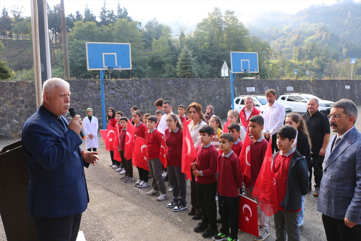 Of'ta yeni eğitim öğretim yılı başladı