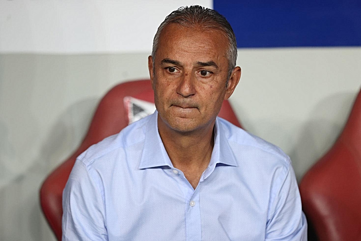 Saha zeminini eleştiren İsmail Kartal'ın hedefinde hakemler var