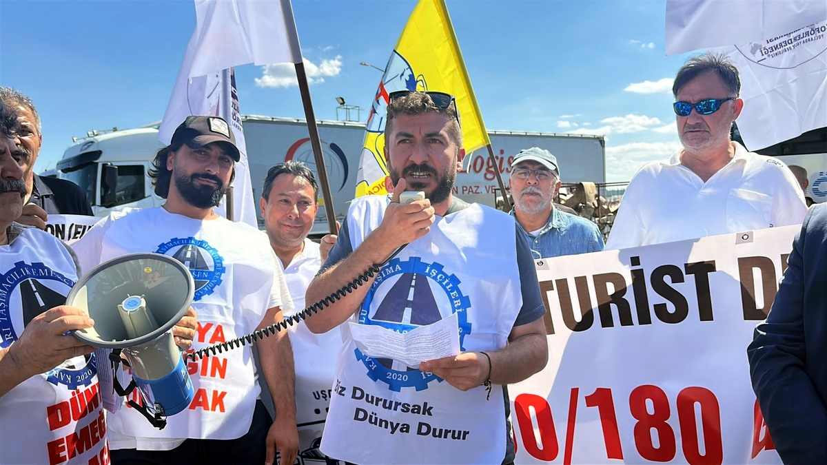 TIR şoförlerinden Schengen vizesi ve özlük hakları açıklaması