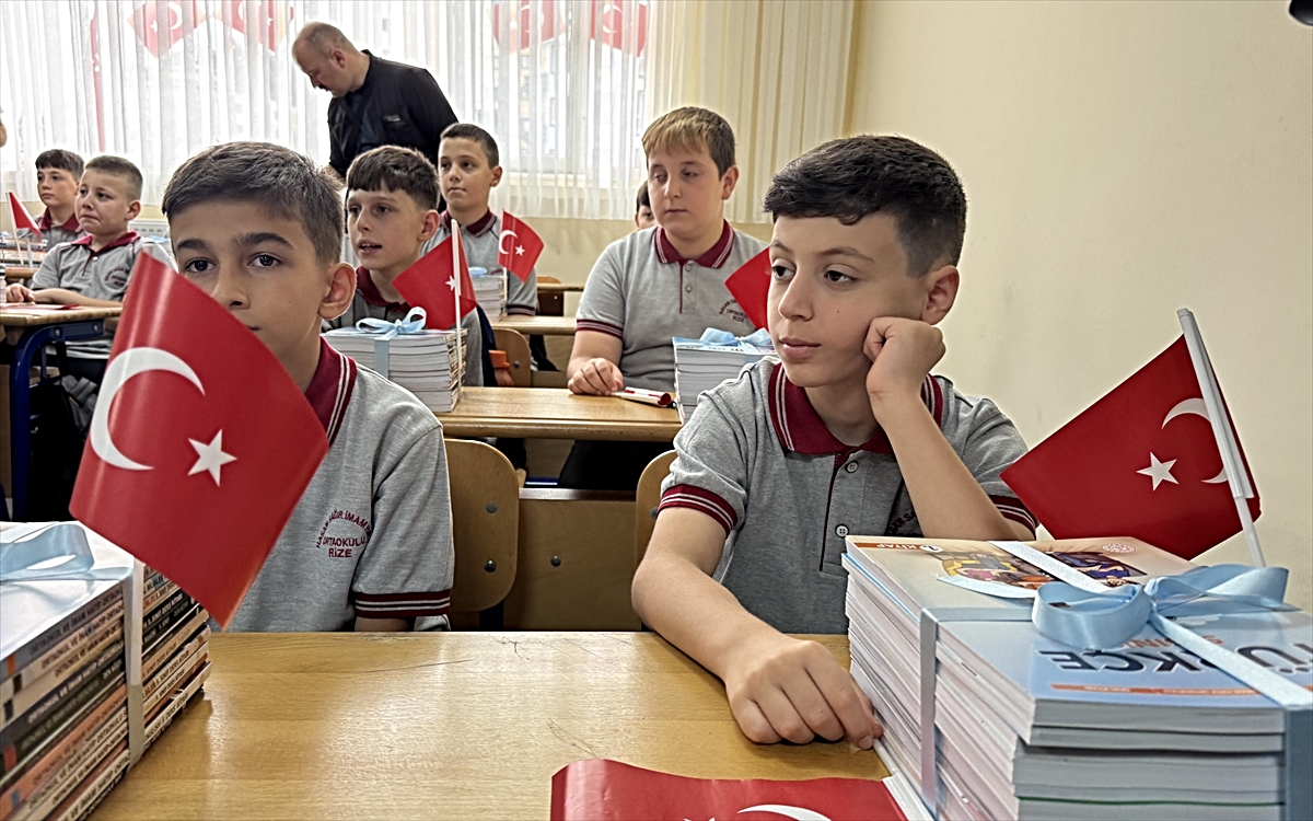Trabzon ve çevre illerde öğrenciler dersbaşı yaptı