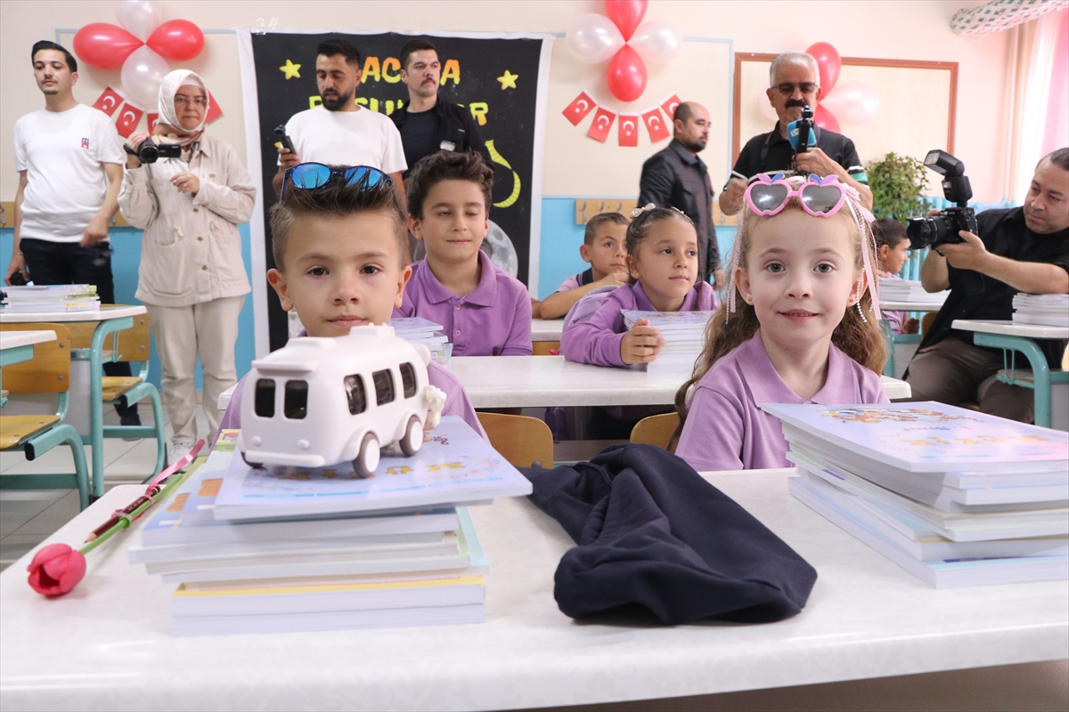 Yozgat'ta öğrenciler dersbaşı yaptı