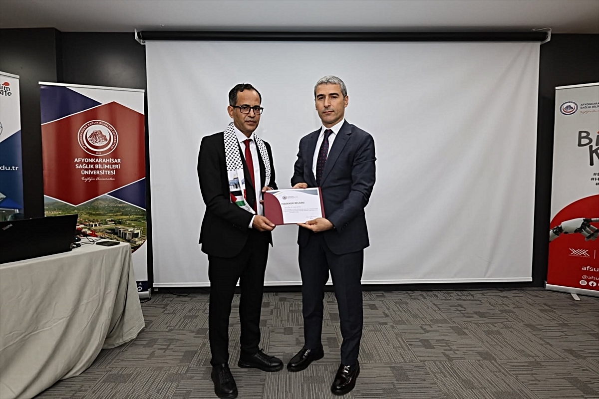 Afyonkarahisar'da 'Kuşatma Altında Beyaz Önlük: Gazze'de Tıp Eğitimini Sürdürmek' konferansı düzenlendi