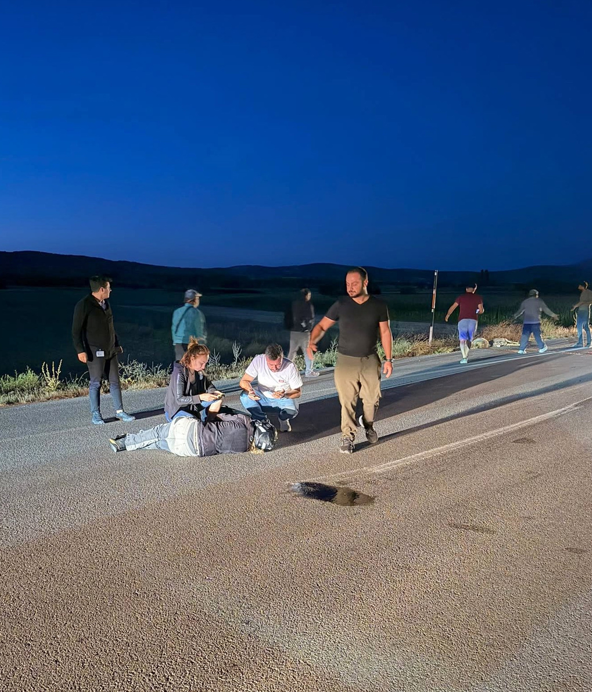 Avrupa turuna çıkan Fransız kadın, motosikletiyle koyunlara çarpıp yaralandı