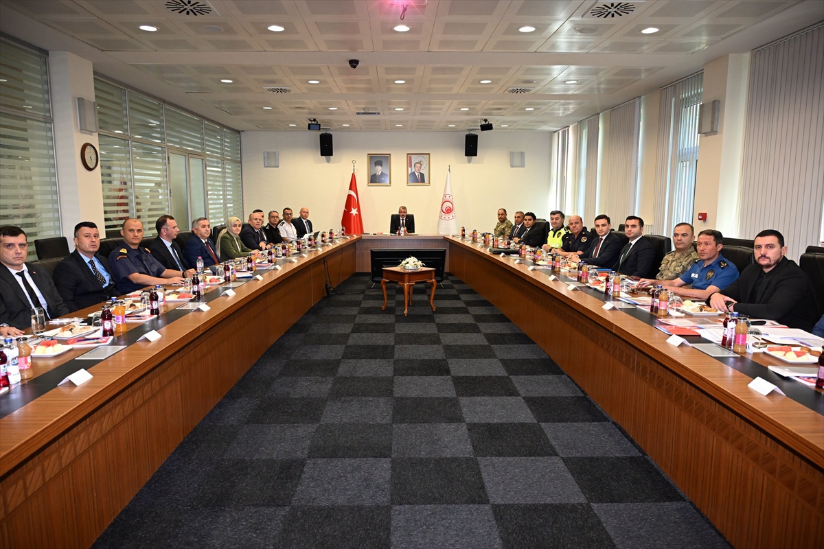 Edirne'de düzensiz göçle mücadele toplantısı gerçekleştirildi