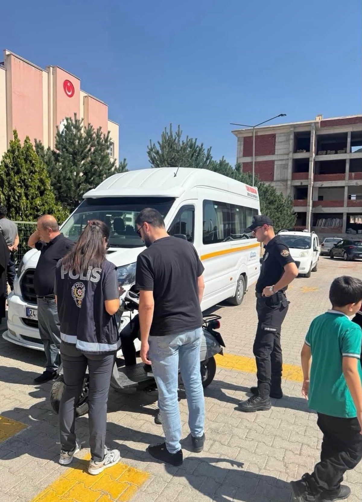 Erzincan’da okul çevreleri ve servis araçları denetlendi