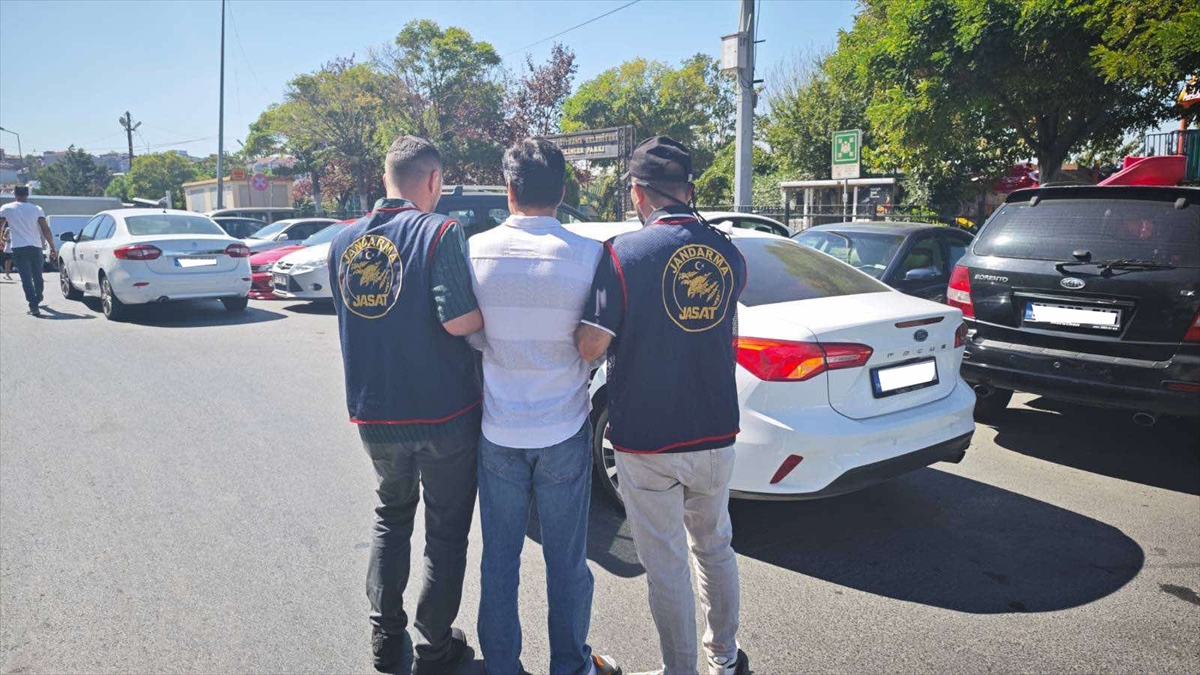 Gümüşhane'de aranan firari hükümlü İstanbul'da yakalandı