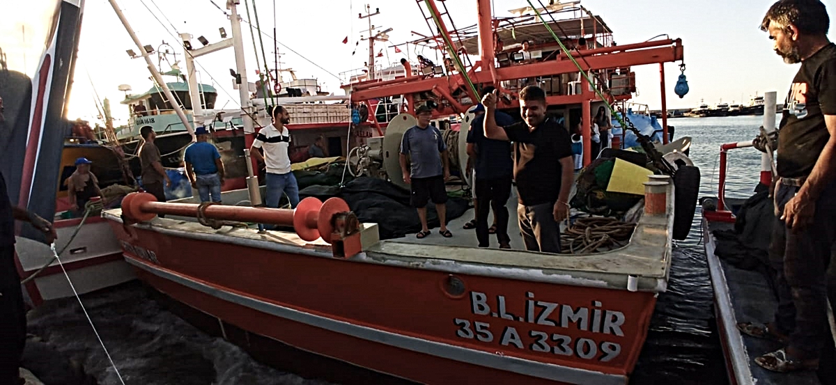 İskenderun'da balıkçılar 5 aylık aranın ardından 'Vira Bismillah' deyip Akdeniz'e açıldı
