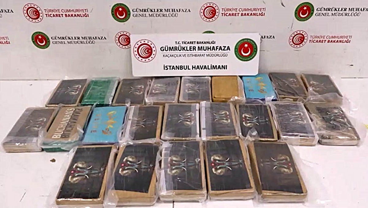 İstanbul Havalimanı’ndan uyuşturucu operasyonu: Şüpheli pilot kıyafeti ile kaçtı