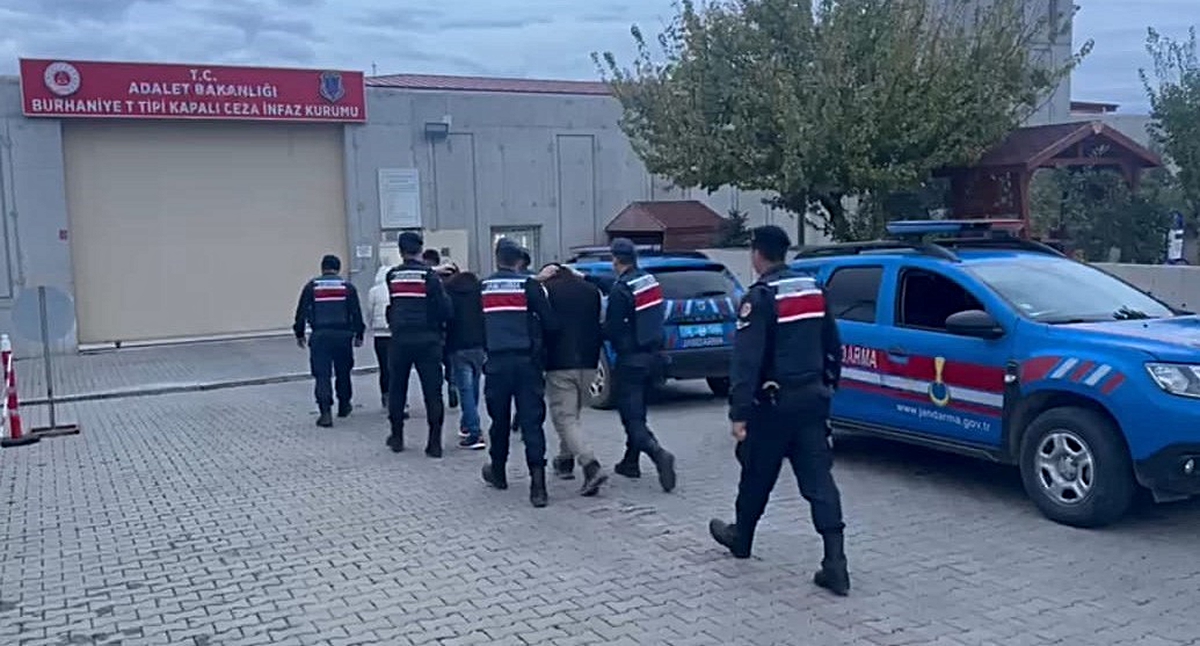 Jandarmada 34 hükümlü firariyi yakalandı