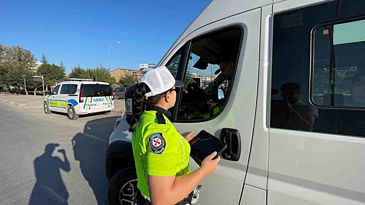 Karaman’da okul servislerine denetim