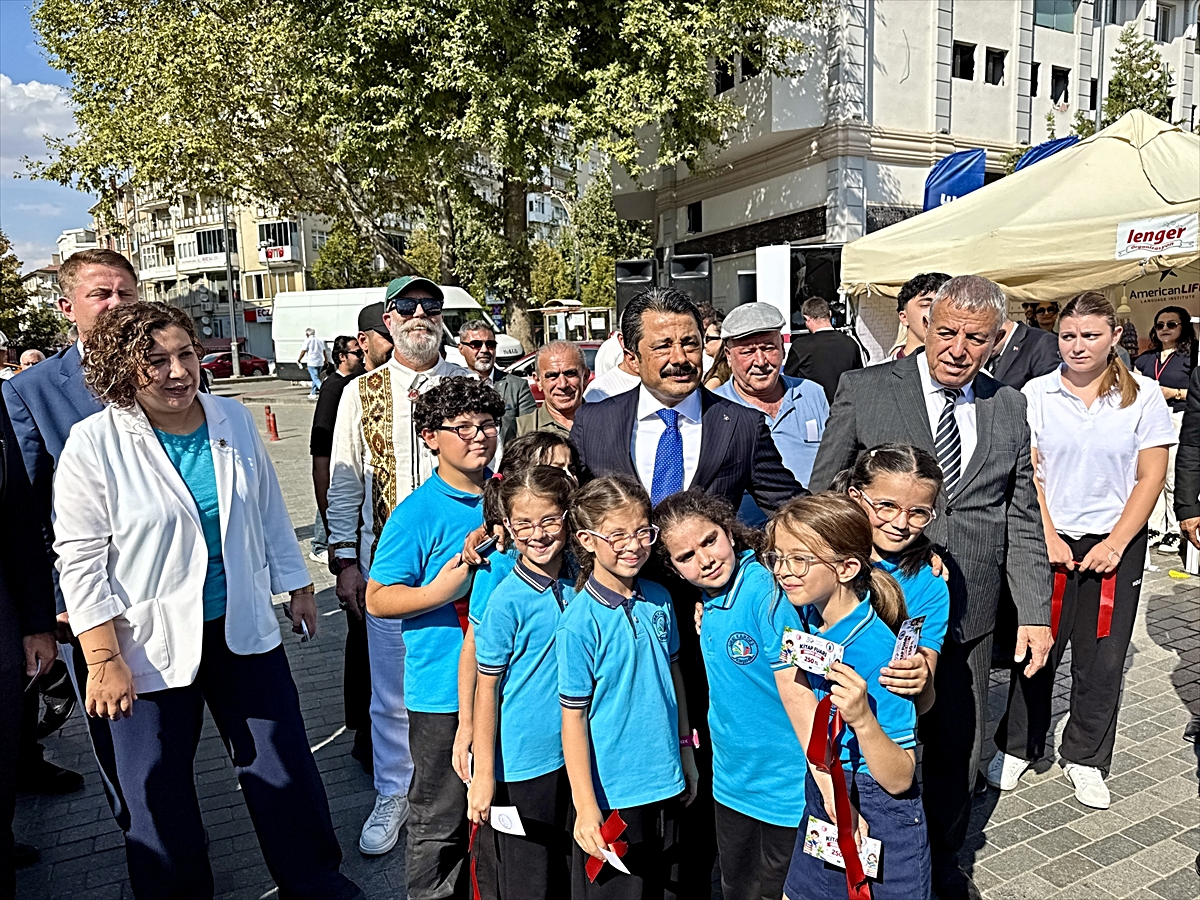 Kırşehir'de 'Ahi Kitap Fuarı' açıldı