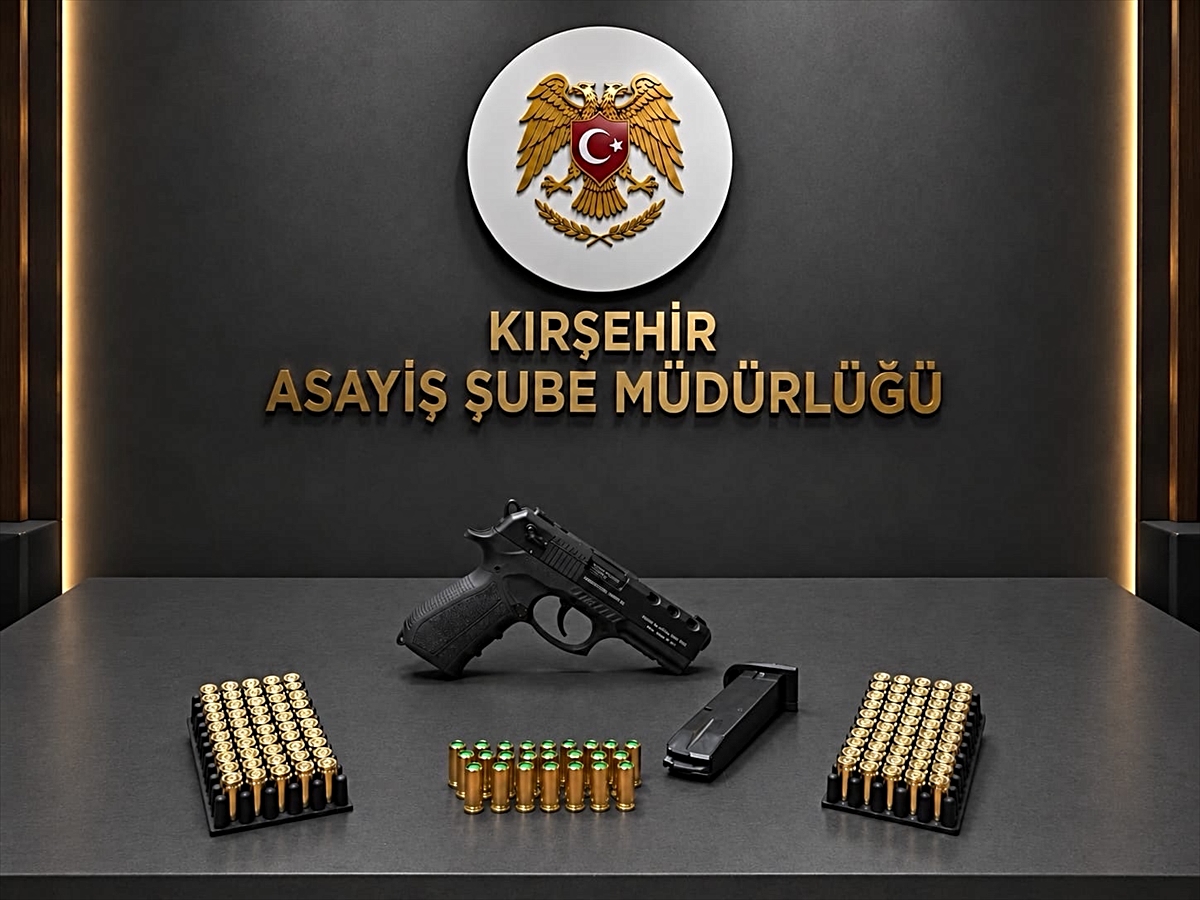 Kırşehir'de ruhsatsız silah operasyonu! Tabanca ve tüfeklerle birlikte 9 şüpheli gözaltına alındı