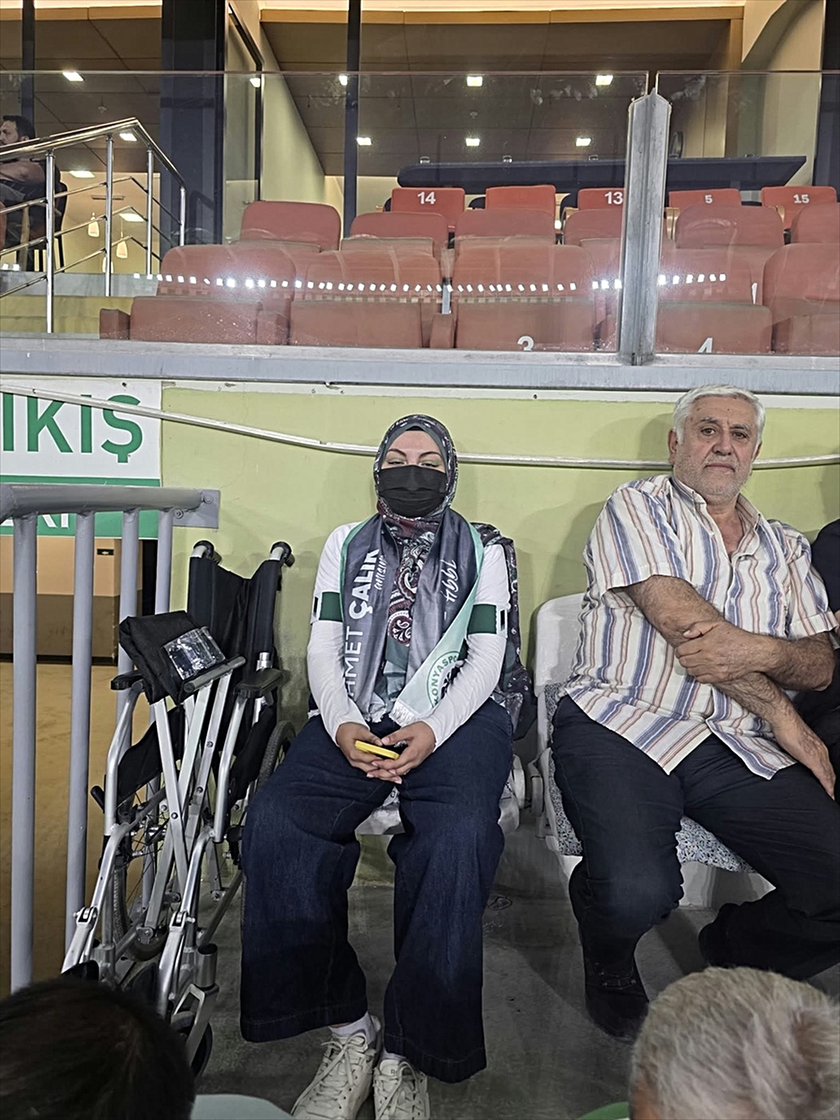 Konyaspor, kanser tedavisi gören 17 yaşındaki taraftarı unutmadı