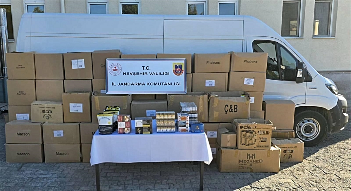 Nevşehir'de şüphe üzerine durdurulan araçta kaçak tütün ve tütün mamulleri yakalandı