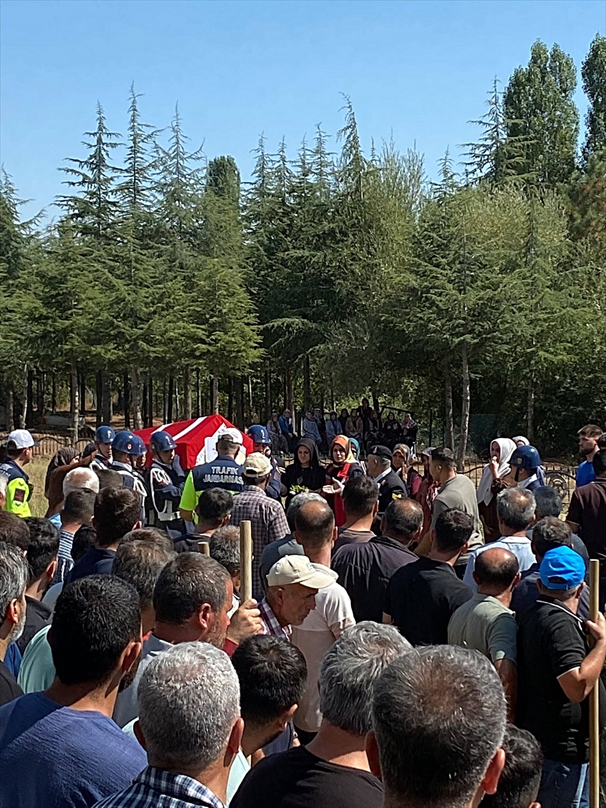 Şanlıurfa'da kalp krizi sonucu yaşamını yitiren jandarma uzman çavuşun cenazesi Konya'da defnedildi