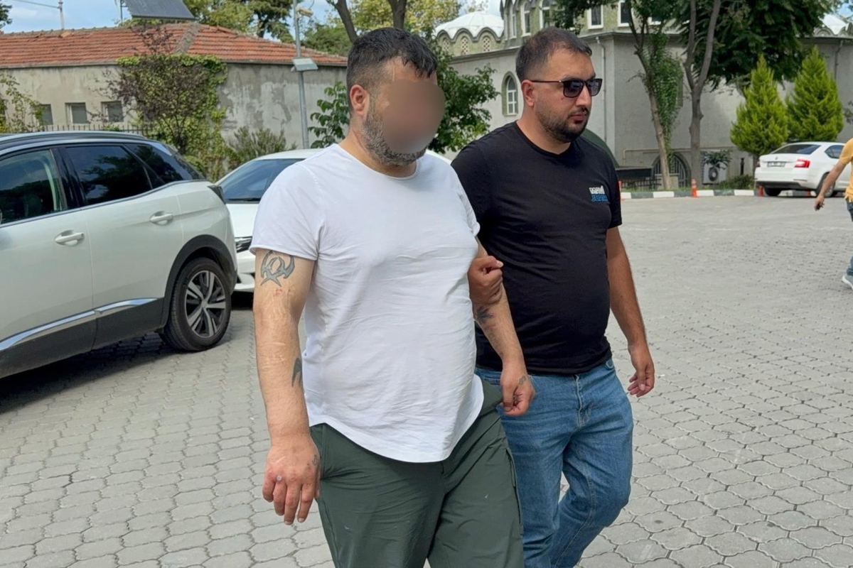 Sokakta bıçaklı dehşet! Hiç tanımadığı kadını bıçakladı