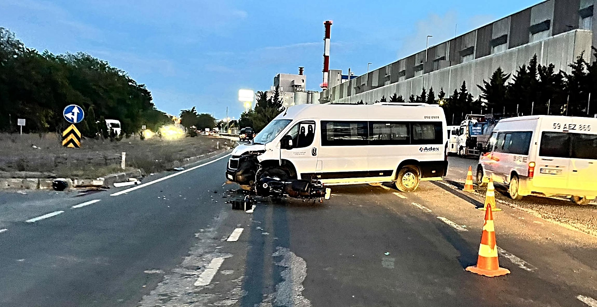 Tekirdağ'da minibüsle çarpışan motosikletin sürücüsü öldü