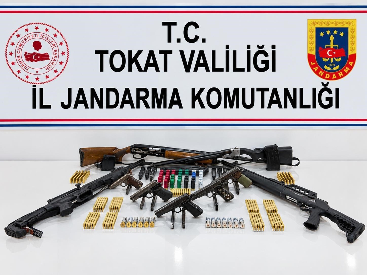 Tokat’ta ruhsatsız silah ve mühimmat ele geçirildi
