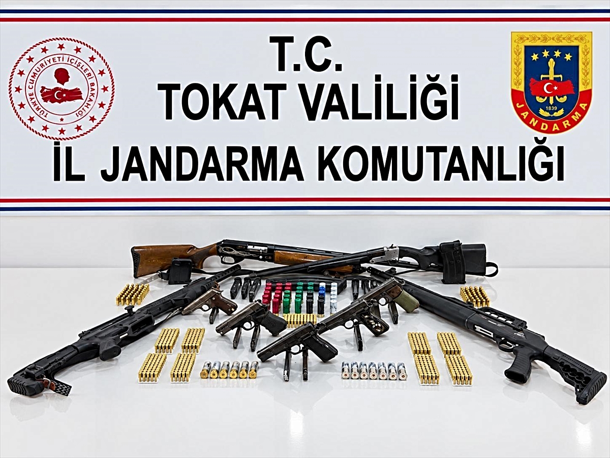 Tokat'ta silah kaçakçılığı operasyonunda 5 zanlı yakalandı