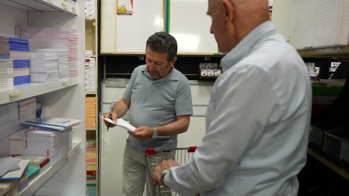 Yıldırım Kaya, okul alışverişine çıktı, bir aylık fiyat farkına dikkat çekti: 'Maliyetler 35 günde bin 664 TL arttı'