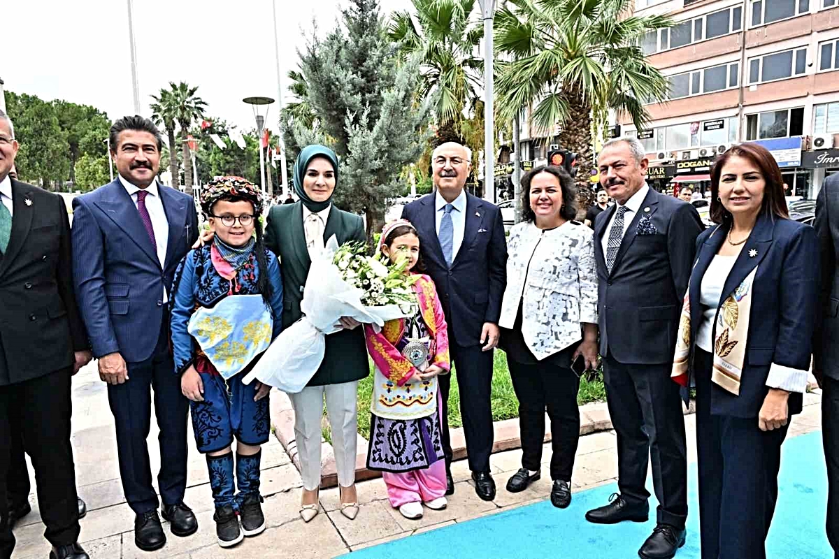 Aile ve Sosyal Hizmetler Bakanı Göktaş Denizli Valiliğine ziyaret etti