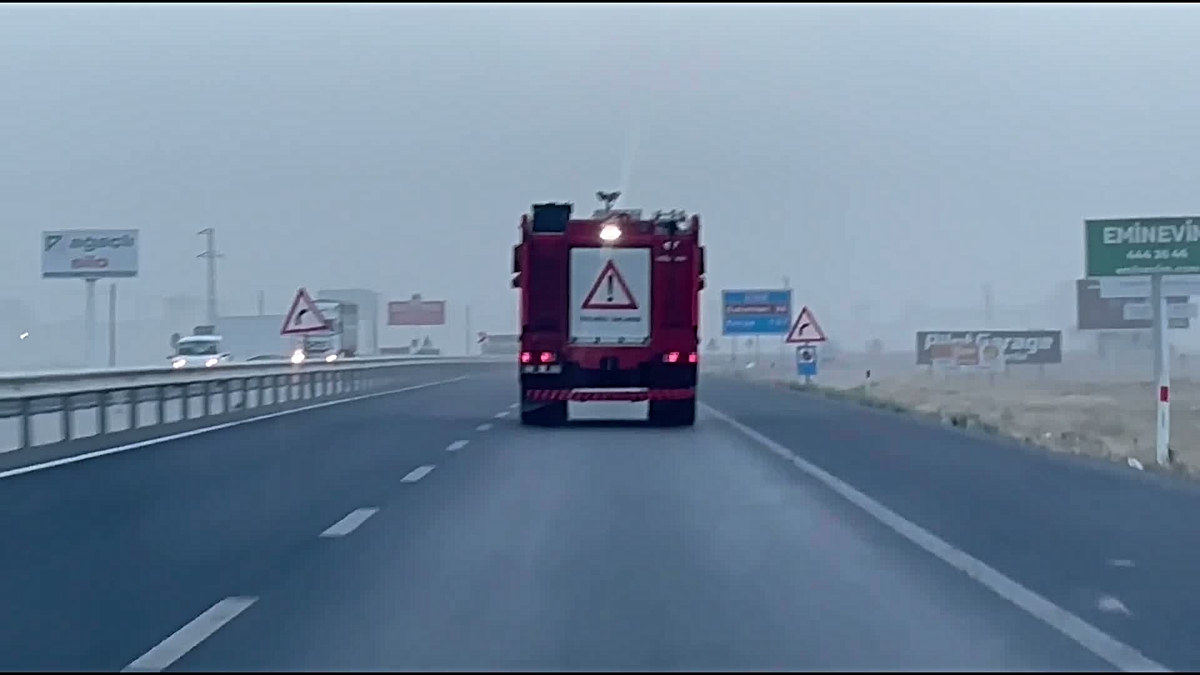 Aksaray-Konya karayolunda toz fırtınası zincirleme kazaya yol açtı: 16 yaralı
