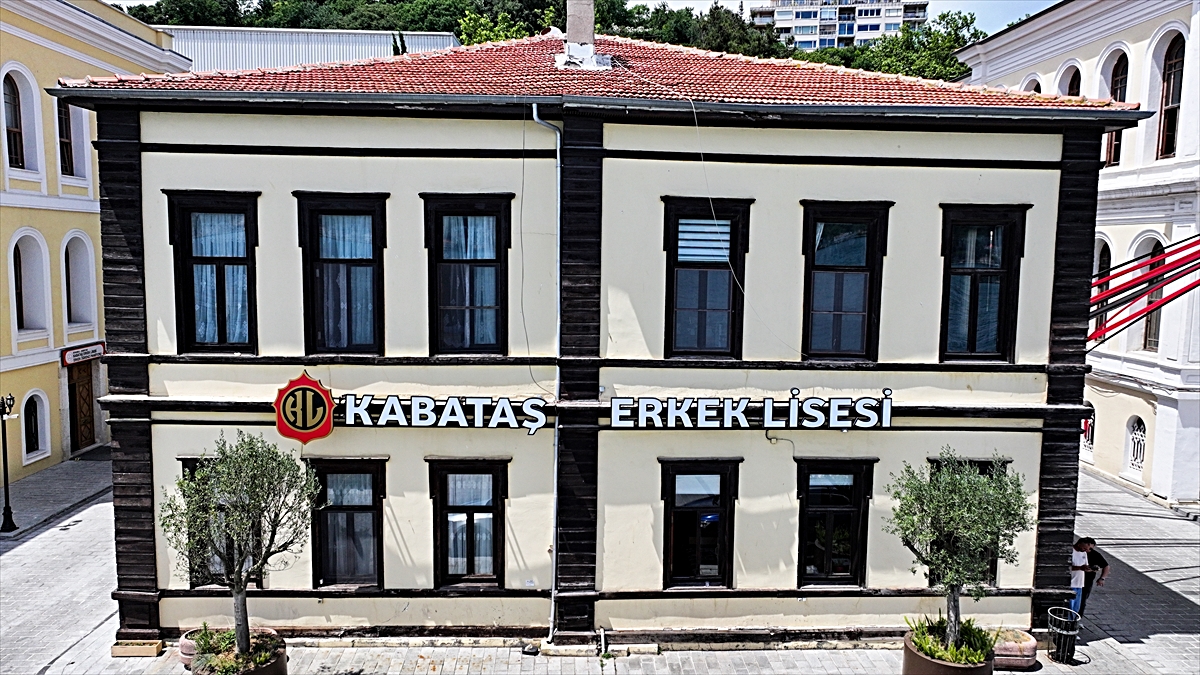 ASIRLIK MEKTEPLER - 'Gazi okul' Kabataş Erkek Lisesi 118 yıllık eğitim mirasını geleceğe taşıyor