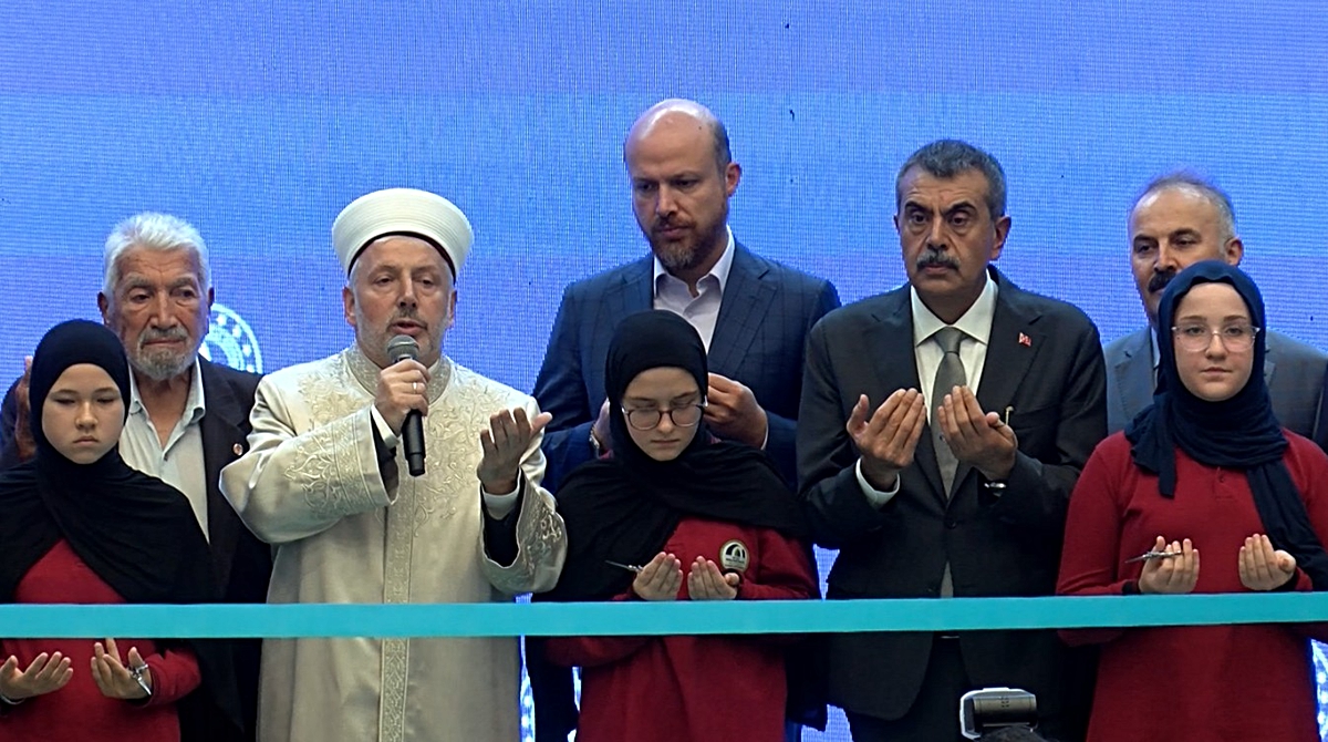 Bakan Tekin: Derslik başına düşen öğrenci sayısı, OECD ortalamasının üzerinde